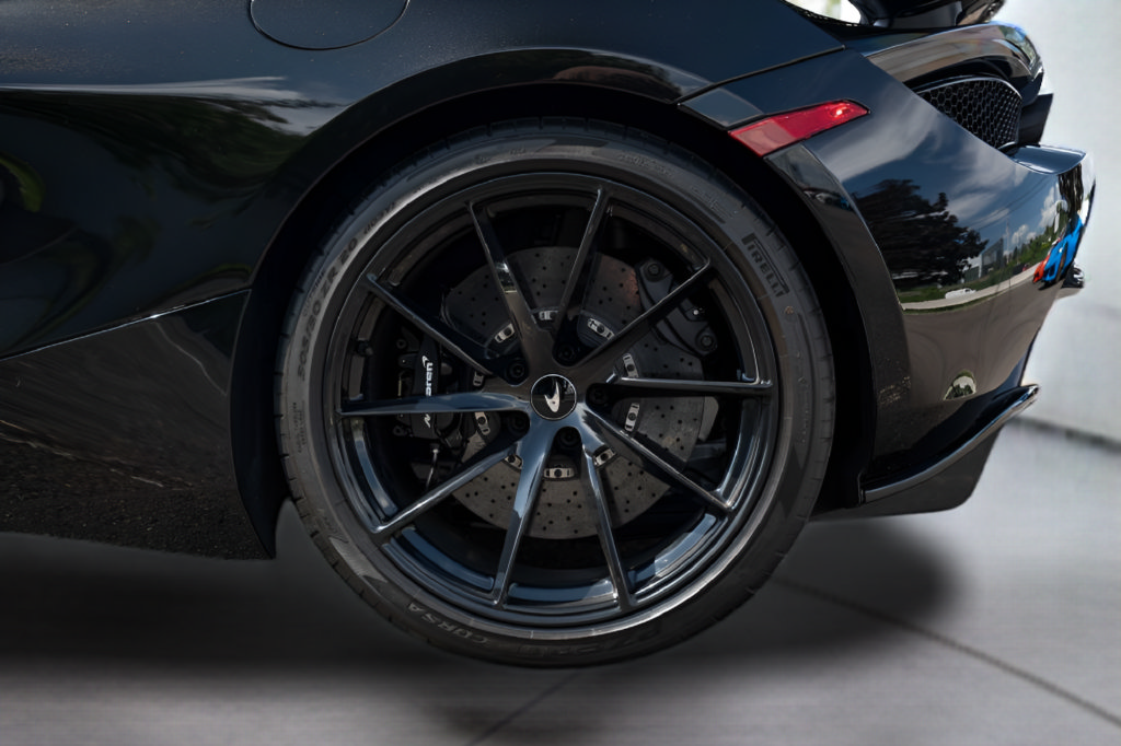 Used 2019 McLaren 720S RWD image 30
