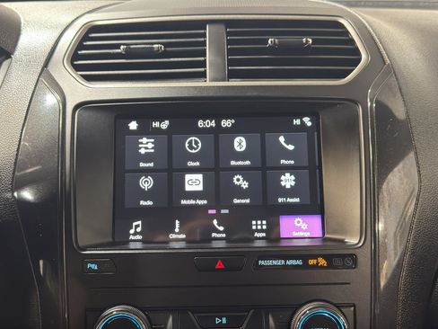 Used 2018 Ford Explorer XLT w/ Equipment Group 201A image 23