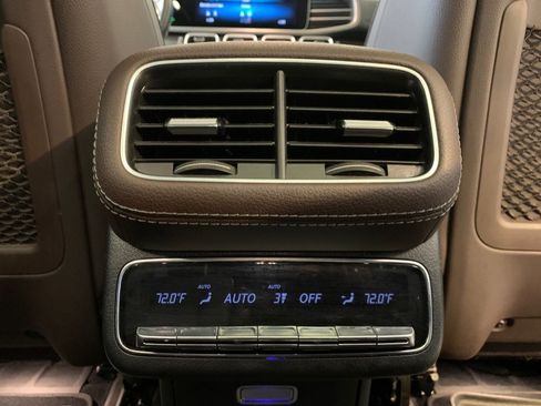 Used 2022 Mercedes-Benz GLS 450 4MATIC image 73