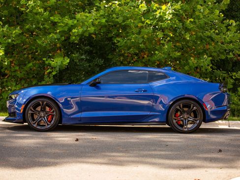 Used 2023 Chevrolet Camaro SS RWD image 6