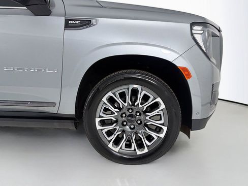 Used 2024 GMC Yukon Denali Ultimate AWD/4WD image 33