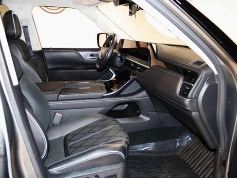 Used 2025 INFINITI QX80 Sensory AWD/4WD image 61