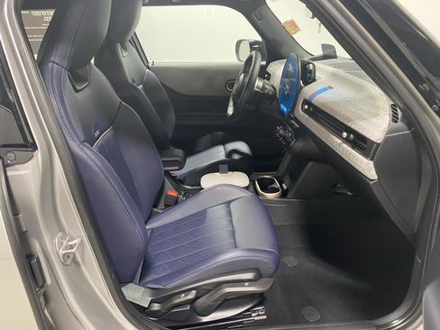 Certified 2025 MINI Cooper S image 19