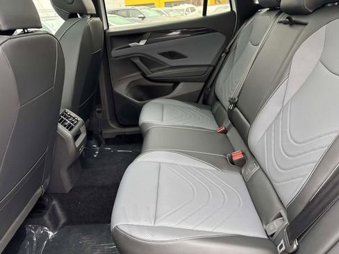 New 2026 Volkswagen Tiguan SE R-Line image 9