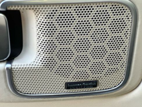 Used 2012 Land Rover Range Rover Autobiography image 48