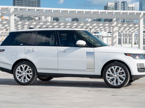 Used 2022 Land Rover Range Rover Westminster Edition image 3