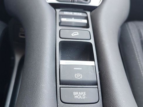 Used 2023 Honda HR-V LX image 12