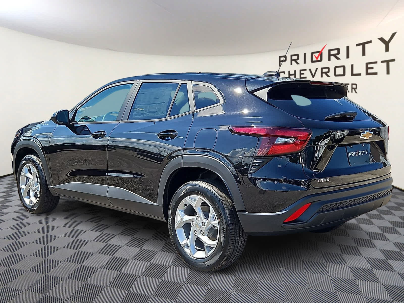 New 2026 Chevrolet Trax LS w/ LS Convenience Package FWD image 6