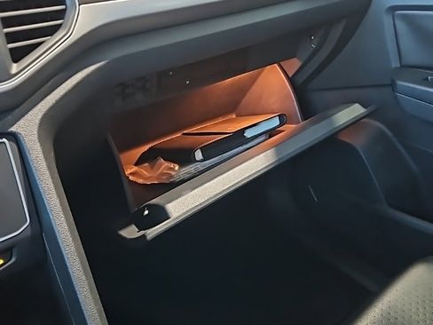 Used 2019 Volkswagen Atlas SE image 30