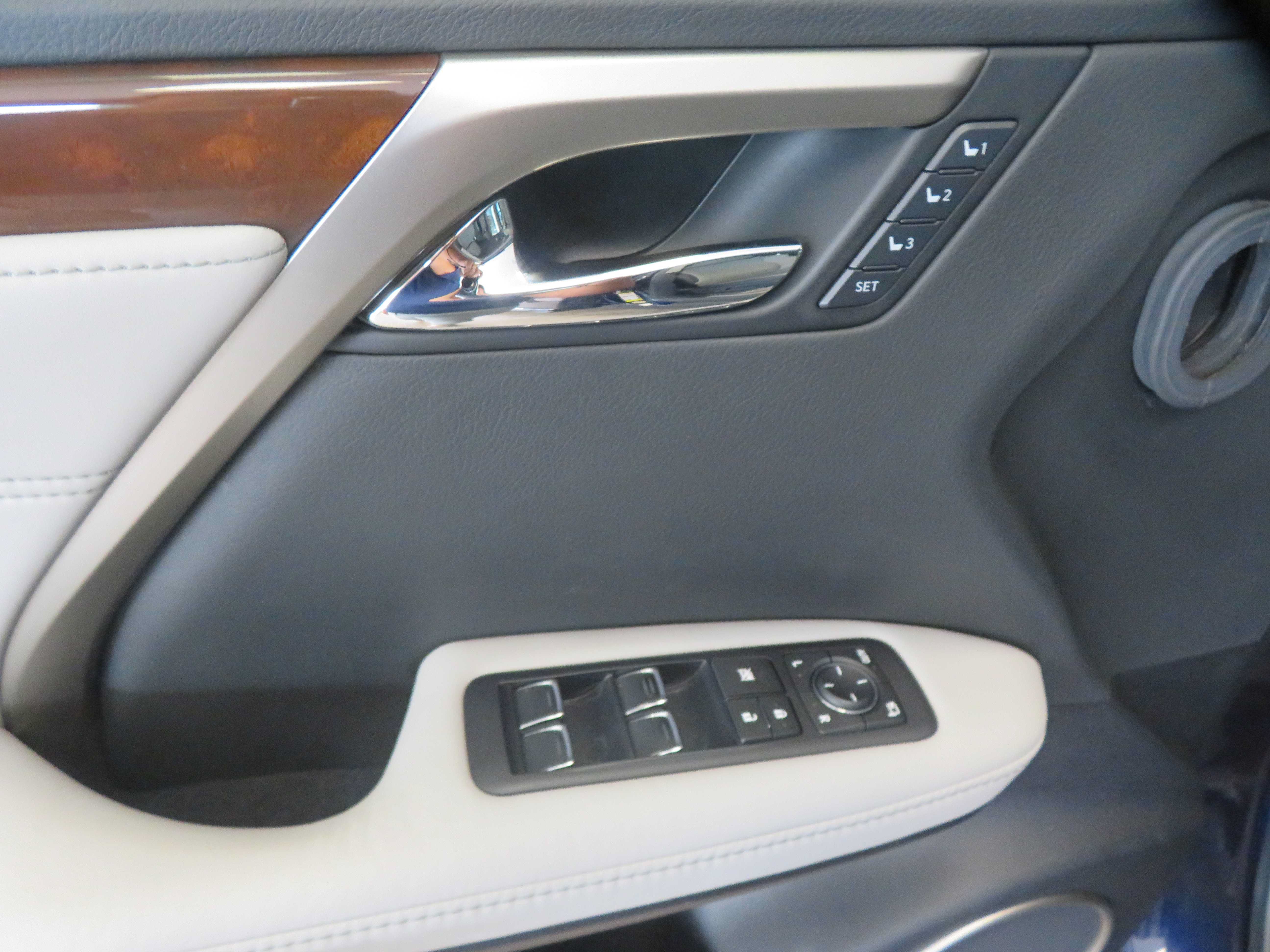 Used 2016 Lexus RX 350 AWD w/ Premium Package image 14