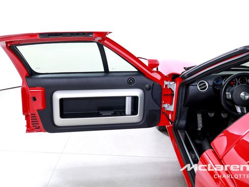 Used 2005 Ford GT image 10