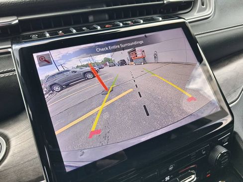 Certified 2023 Jeep Grand Cherokee Overland w/ Luxury Tech Group IV AWD/4WD image 27