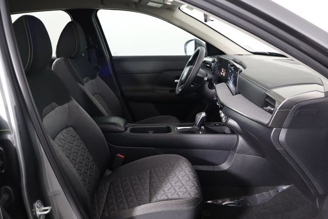 Used 2025 Nissan Kicks SV FWD image 17