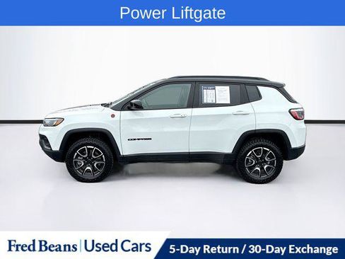 Certified 2026 Jeep Compass Trailhawk AWD/4WD image 5