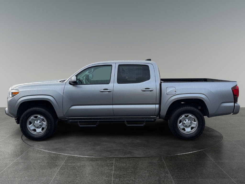 Used 2020 Toyota Tacoma SR AWD/4WD image 5