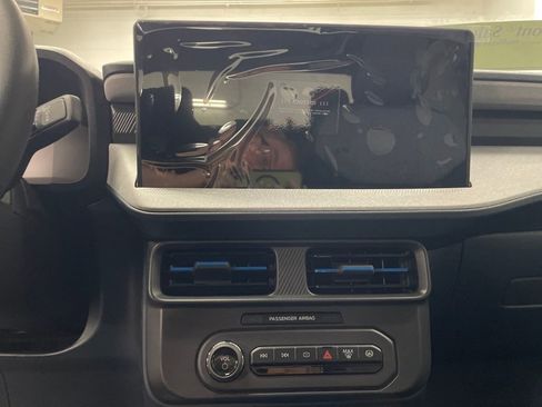 New 2025 Ford Maverick XLT image 21