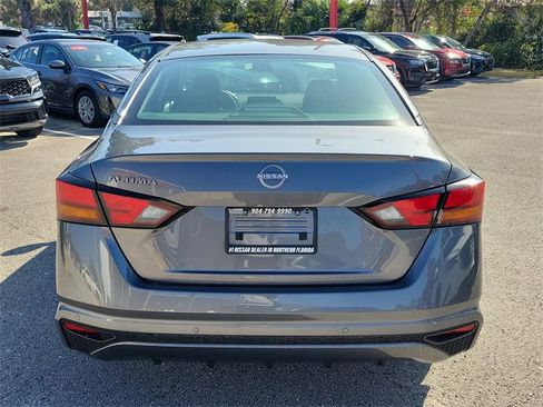 Used 2024 Nissan Altima 2.5 S image 3