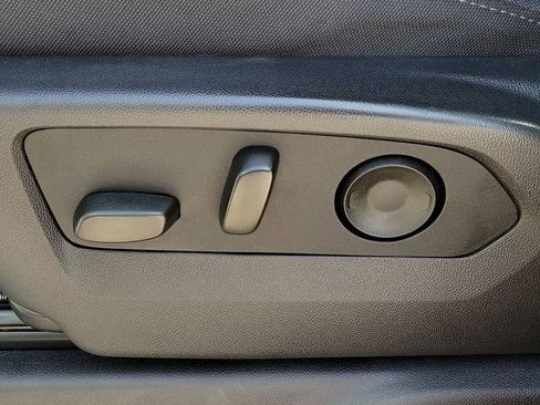 Used 2024 Chevrolet Silverado 1500 LT w/ Z71 Off-Road Package image 13