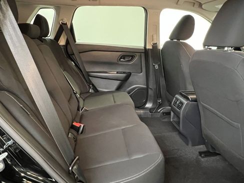 Used 2025 Nissan Rogue S image 15