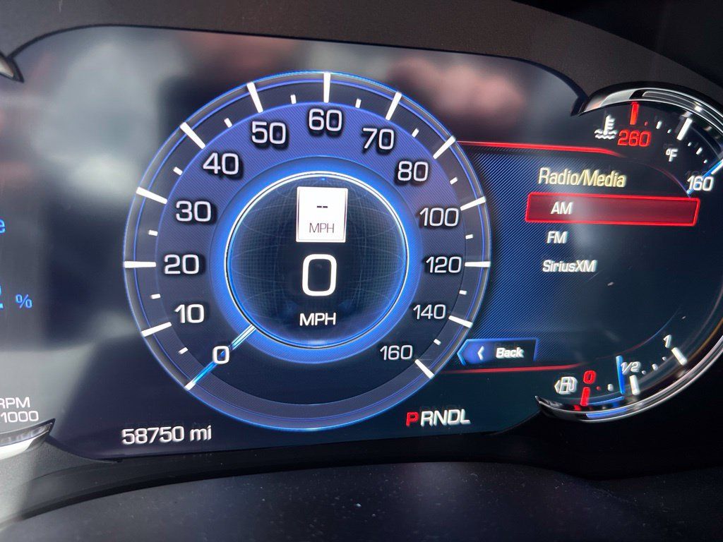 Used 2020 Cadillac Escalade Luxury RWD image 12