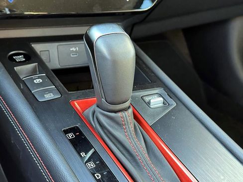 Certified 2025 Nissan Kicks SR w/ Illumination Package image 31