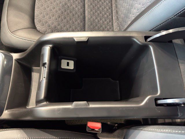 Used 2018 Chevrolet Colorado Z71 AWD/4WD image 21