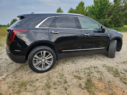 Used 2025 Cadillac XT5 Premium Luxury FWD image 3