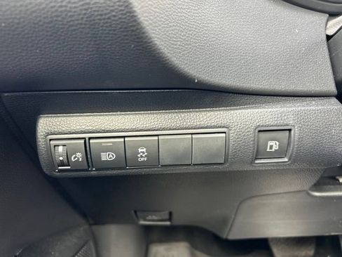Used 2024 Toyota Corolla SE w/ SE Package FWD image 20