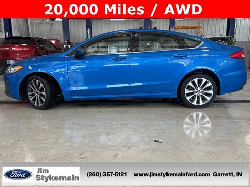 Used 2020 Ford Fusion SE image 3