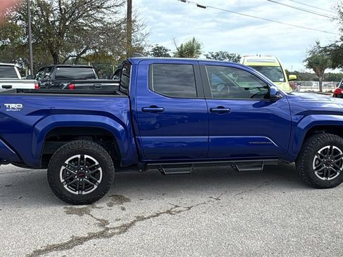 Certified 2025 Toyota Tacoma TRD Sport image 9