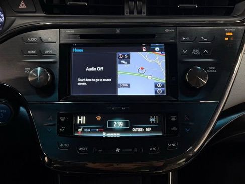 Used 2018 Toyota Avalon Limited image 26