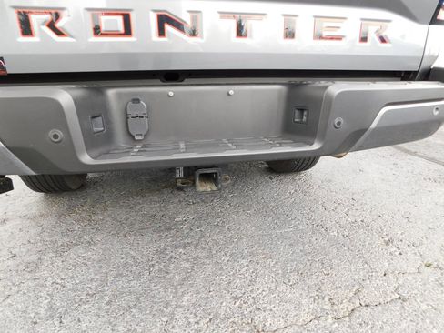 Used 2023 Nissan Frontier SV w/ SV Convenience Package image 5