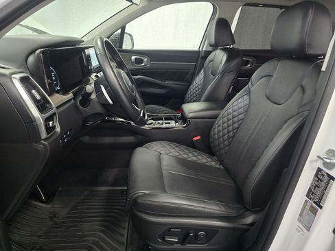 Used 2023 Kia Sorento SX Prestige image 13
