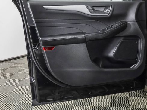 Used 2023 Ford Escape Active image 32