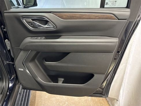 Certified 2023 Chevrolet Suburban High Country image 32