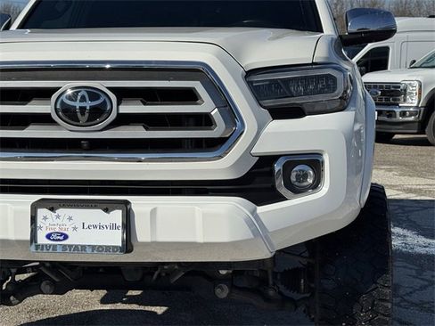 Used 2020 Toyota Tacoma Limited image 8