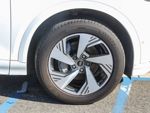 Certified 2025 Audi Q6 e-tron Premium Plus w/ Premium Plus image 11