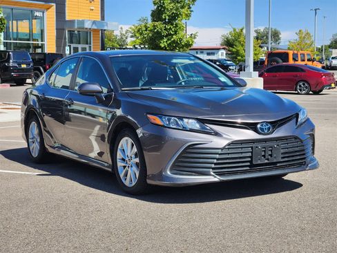 Used 2024 Toyota Camry LE image 3