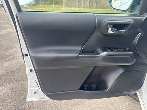 Used 2023 Toyota Tacoma TRD Off-Road image 14