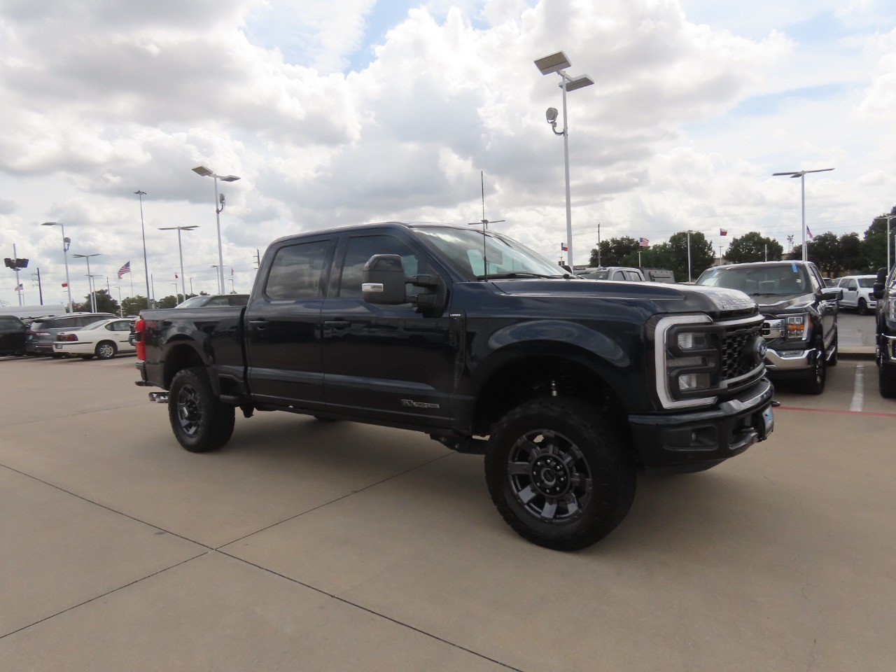 Used 2024 Ford F250 Lariat w/ Lariat Ultimate Package AWD/4WD image 7