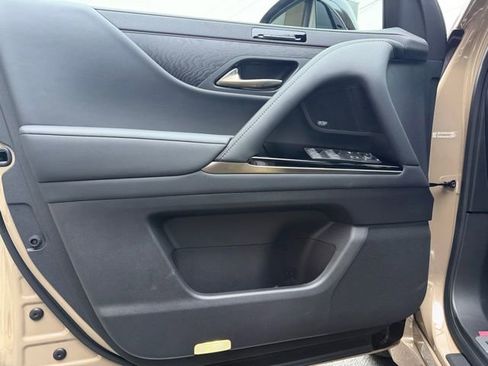 Used 2025 Lexus LX 700h Overtrail image 29