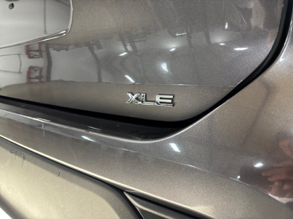 Used 2021 Toyota Highlander XLE FWD image 58