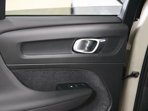 New 2026 Volvo XC40 B5 Ultra w/ Climate Package image 19