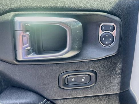 Certified 2023 Jeep Wrangler Unlimited Sahara AWD/4WD image 19
