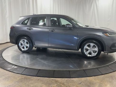 Used 2023 Honda HR-V LX image 3