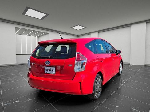 Used 2017 Toyota Prius V Two image 6