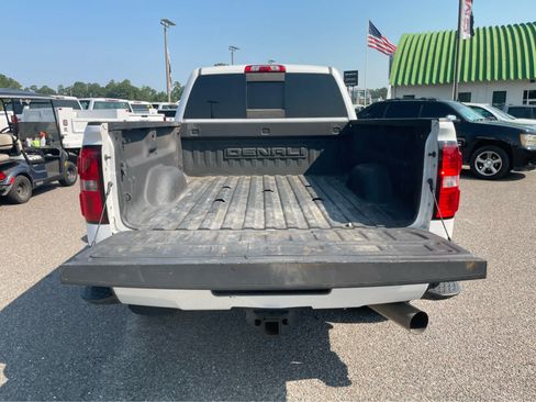 Used 2019 GMC Sierra 2500 Denali w/ Duramax Plus Package AWD/4WD image 21