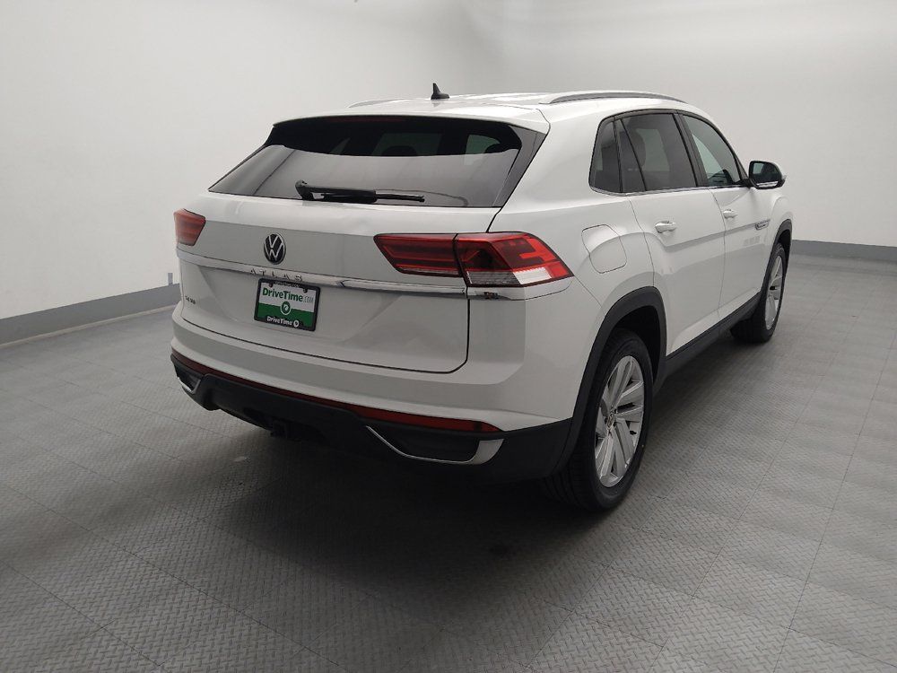 Used 2022 Volkswagen Atlas Cross Sport SE FWD image 7