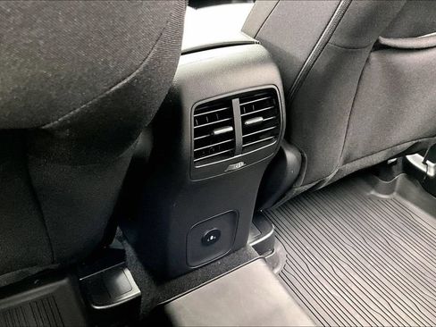 Certified 2025 Ford Escape Active w/ Active Premium Tech Pack FWD image 33
