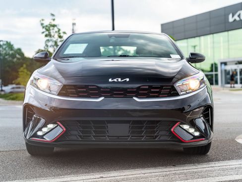 Used 2023 Kia Forte GT-Line w/ GT-Line Technology Package FWD image 2